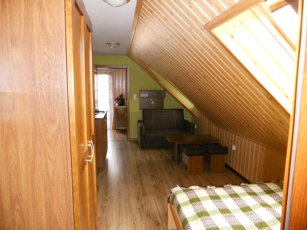 Vila Dom Pod Lipa Jaminy Exteriér fotografie