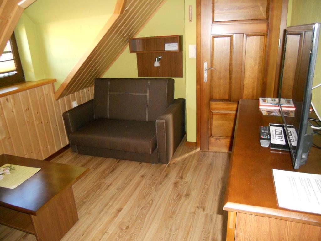 Vila Dom Pod Lipa Jaminy Exteriér fotografie